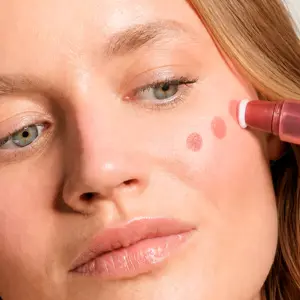 https://content.co.farmasi.com/Product/1001537_64_5.webp